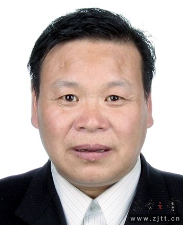 杨学良照片.jpg