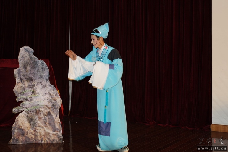 IMG_8647_调整大小.jpg