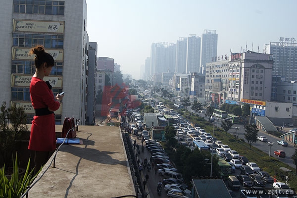 QQ截图20121005002927.jpg