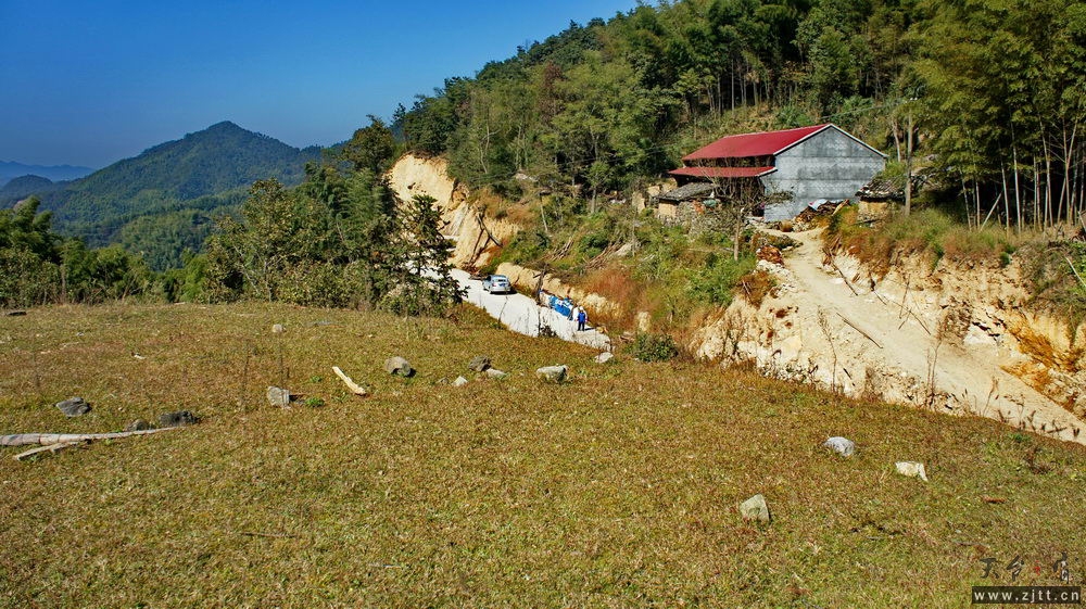 DSC01512-1.jpg