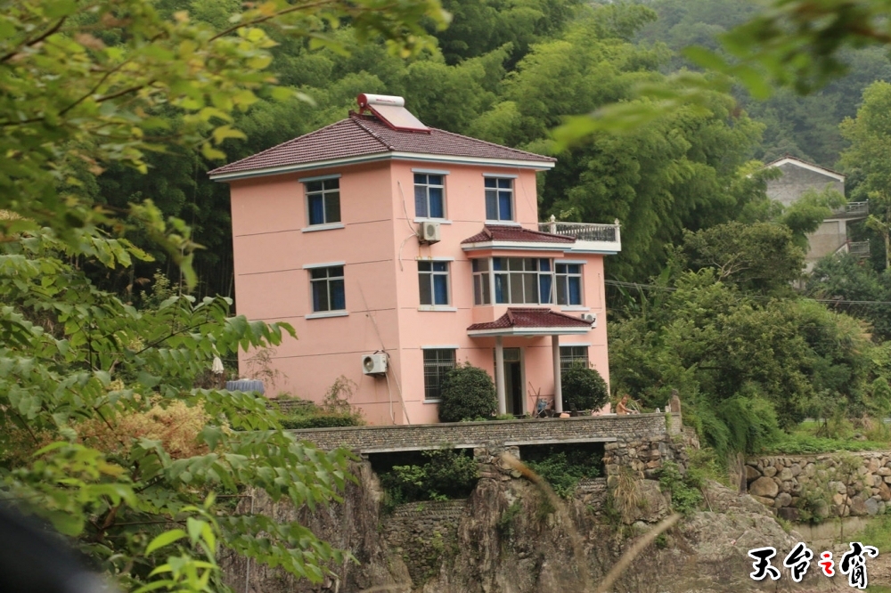 145451wiwg8sm8myxsg9mu.jpg