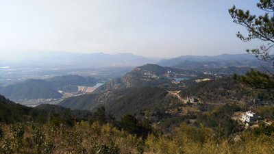 湖峦山色