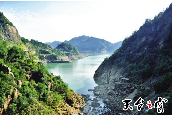 b_383153804.jpg