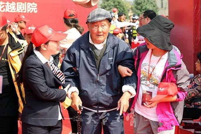 M002495CggSDln5PXeAQmHCAAEMO6Eh7aM664_副本.jpg