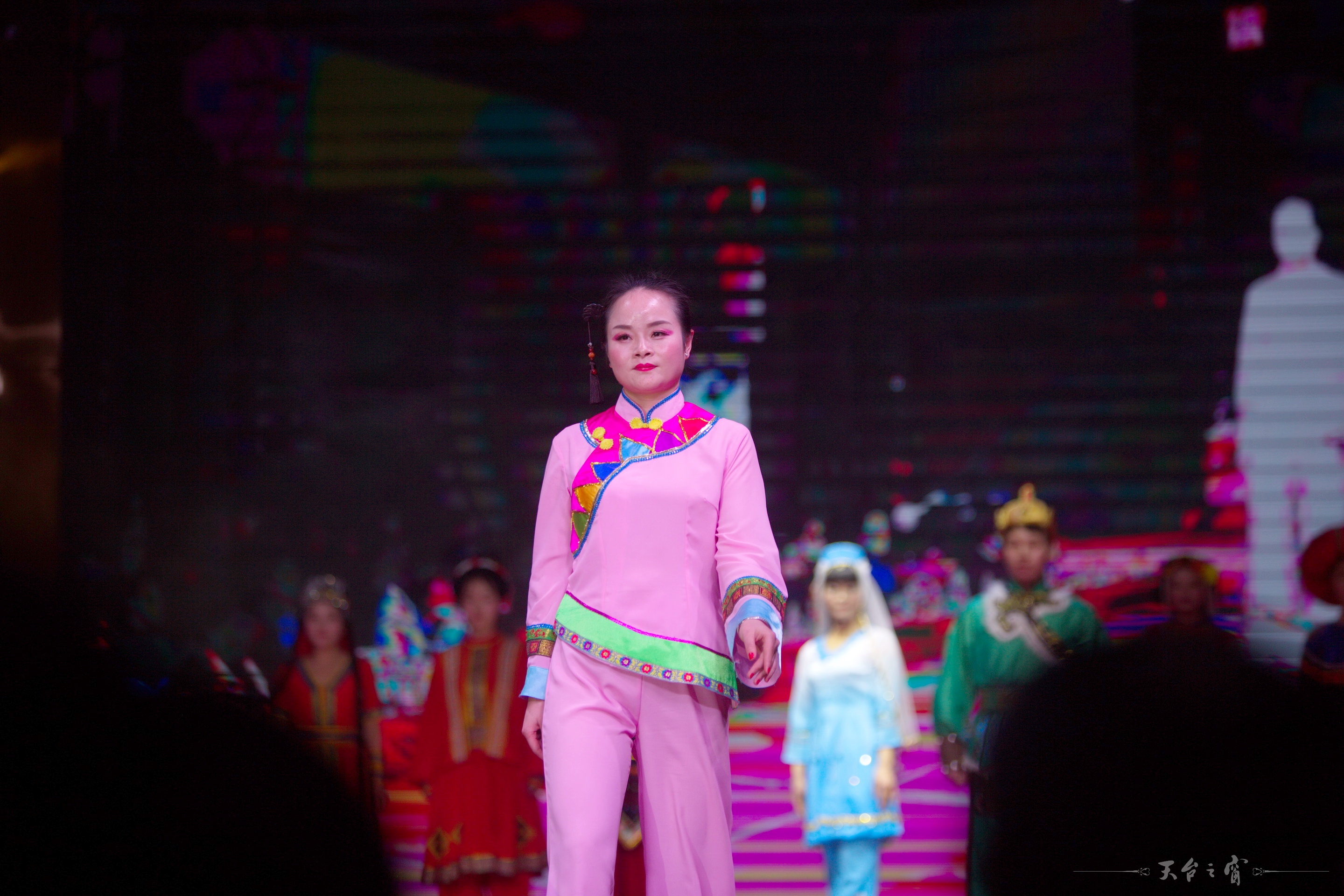 125A5835_调整大小_exposure.jpg