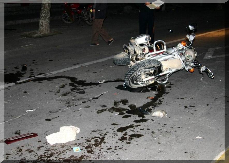今天凌晨人民西路发生一起车祸，一人死亡。