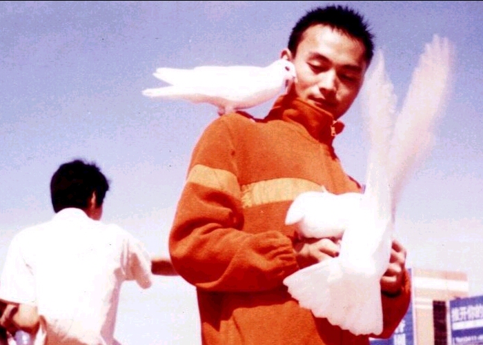 色友亮相