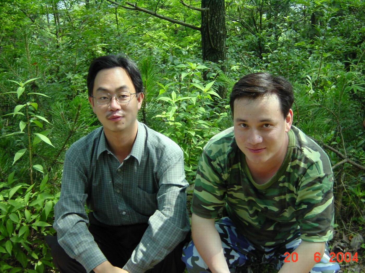 同志们.偶们苍山顶溜达回来啦!