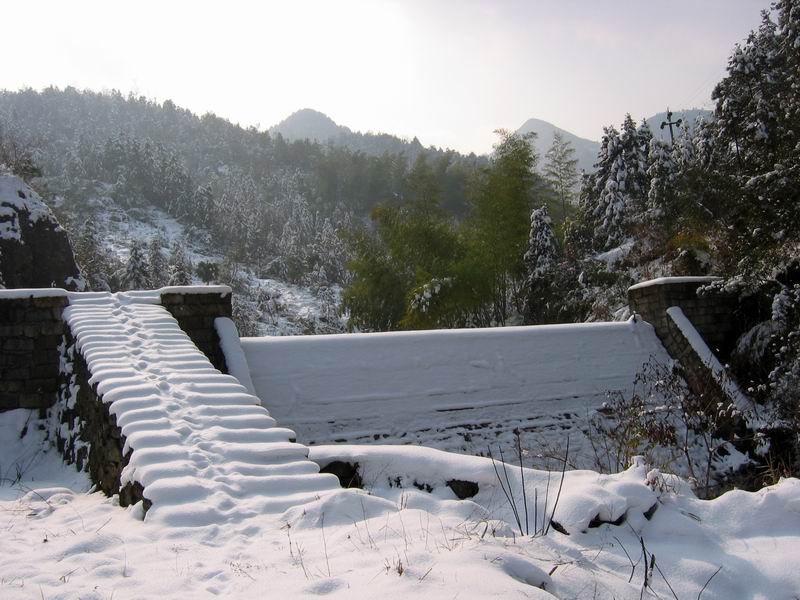 十三点上大雷山