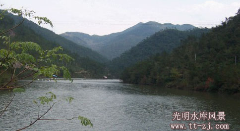还有谁知道它:全国先进设计技术“双曲薄拱坝”光明水库