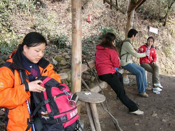 你们走黄岩，我只能走西湖群山了