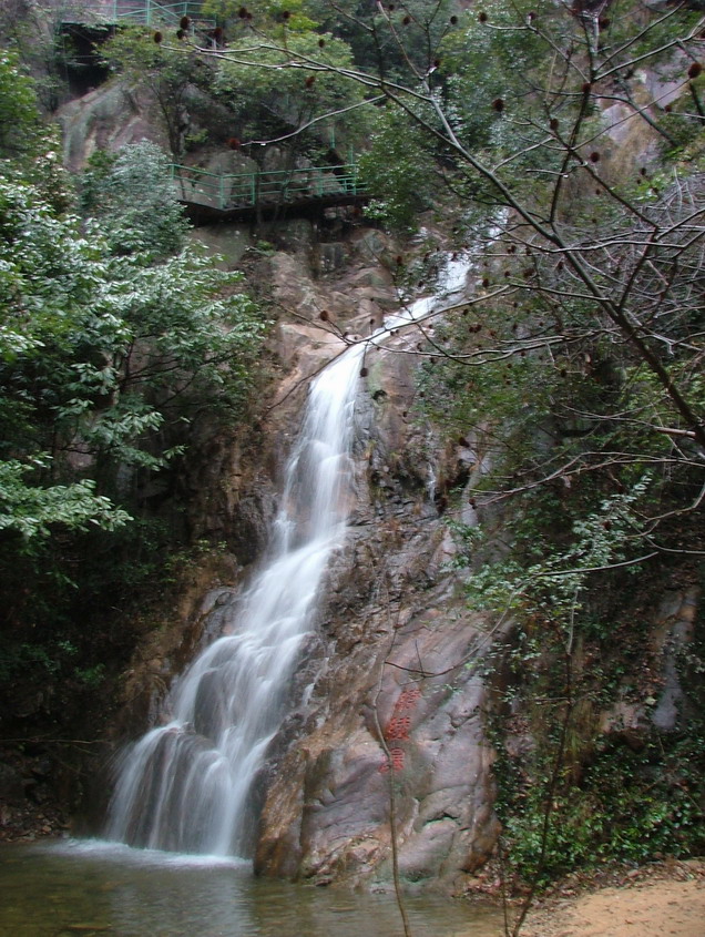 优游龙穿峡