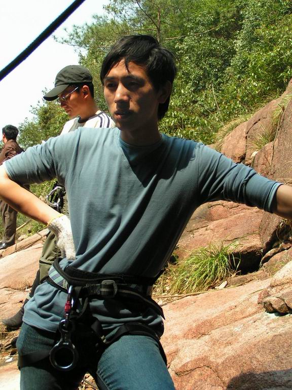 2005.4.9龙川峡岩降之花絮