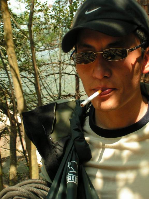 2005.4.9龙川峡岩降之人物版