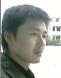 冒死发个金碧辉煌的鸭子相片，街头的哈，大家捧个场哦。