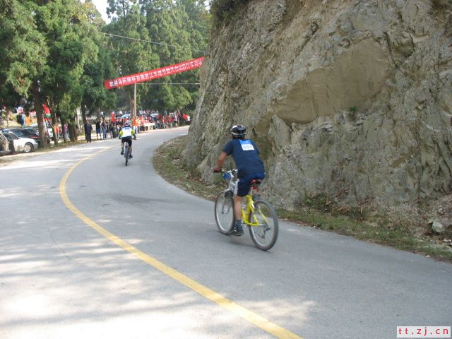 2006“乌药精”杯首届浙江“车迷节”天台山自行车爬坡赛.天台单车俱乐部荣获团体第四和个人第13