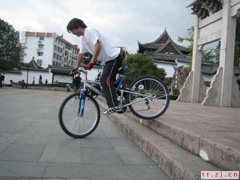 老样头的自行车特技表演专场PP