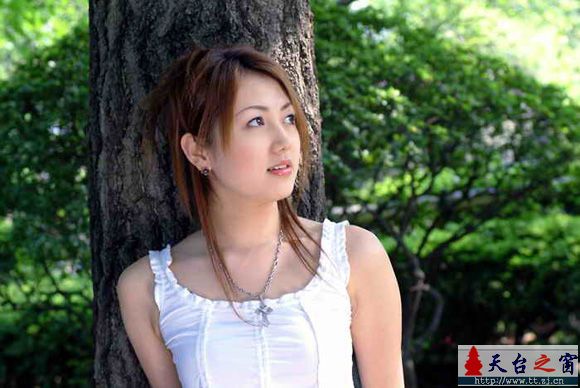 你初恋时,曾对心仪的她怎样表示？
