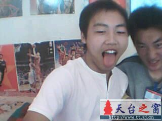 哈哈 我来搞怪一下  今天拍的视频照片...
