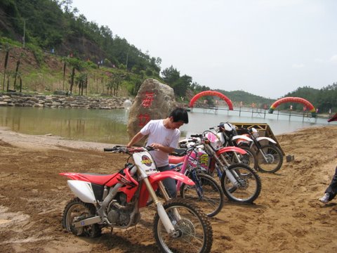天台又有一个新的休闲地---------