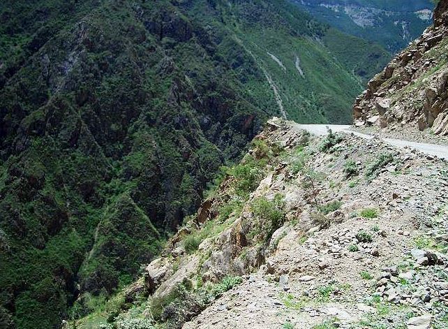 [贴图]   川藏公路险   沿途风光美