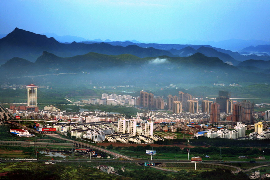天台晨景图