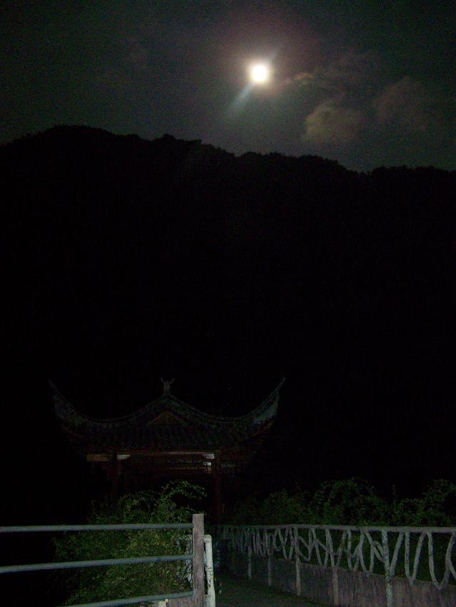 琼台夜月