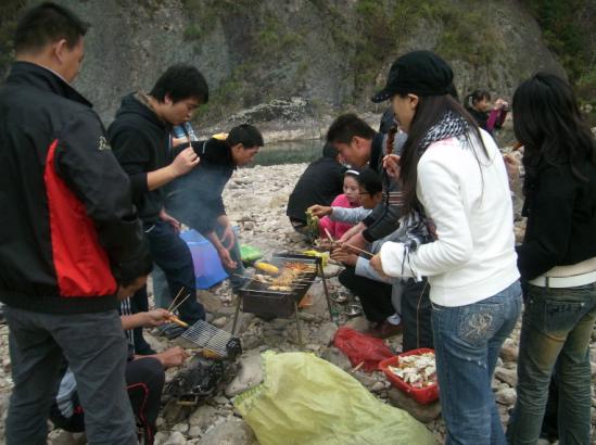 11月9号糼师群幸福水库烧烤活动