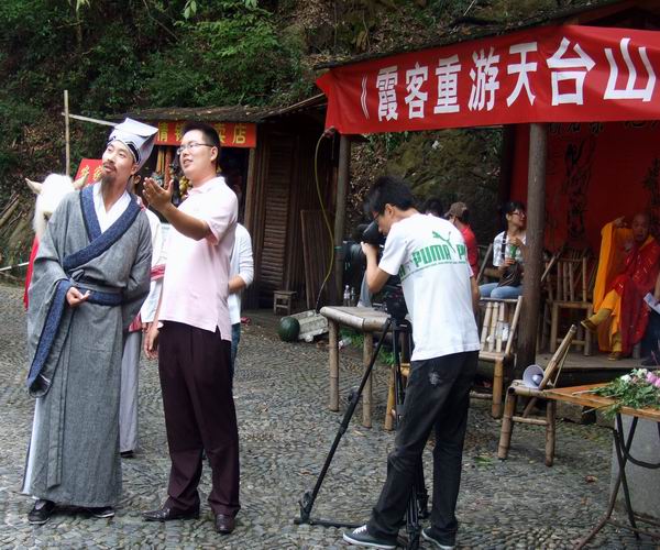 开机现场及剧照