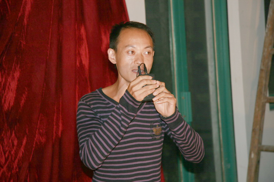 天台之窗戏迷俱乐部在幸福花苑举行中秋联欢晚会