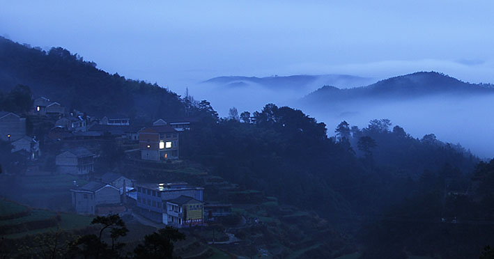 白云深处有人家-拍摄于浙江省天台县北山村