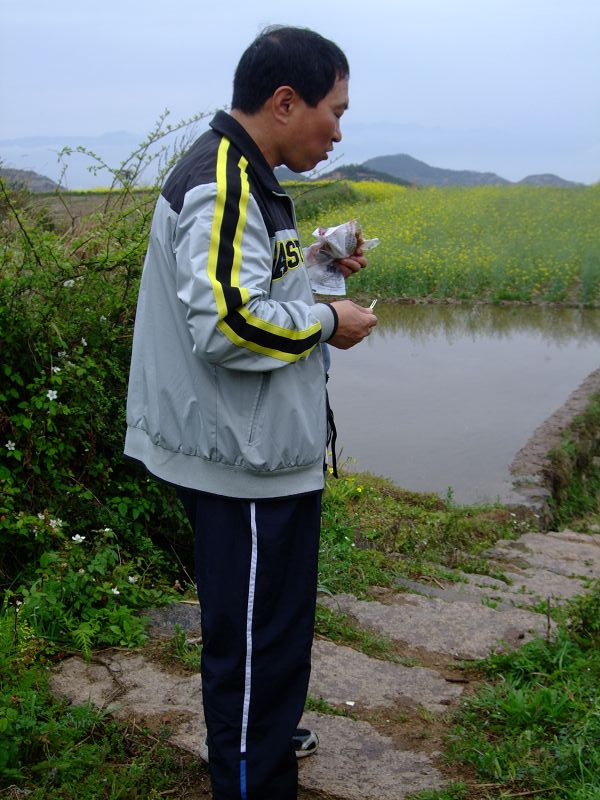 [天台驴友俱乐部]活动之-----走古道.赏油菜花.登莲花峰顶