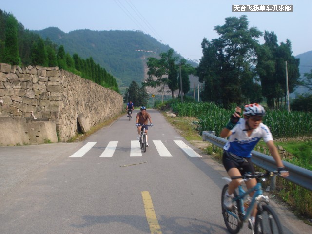 6月13日骑行雷峰西岭
