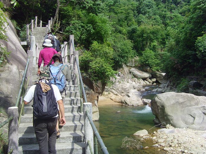 [天台驴友俱乐部]活动之____戏水石桥坑