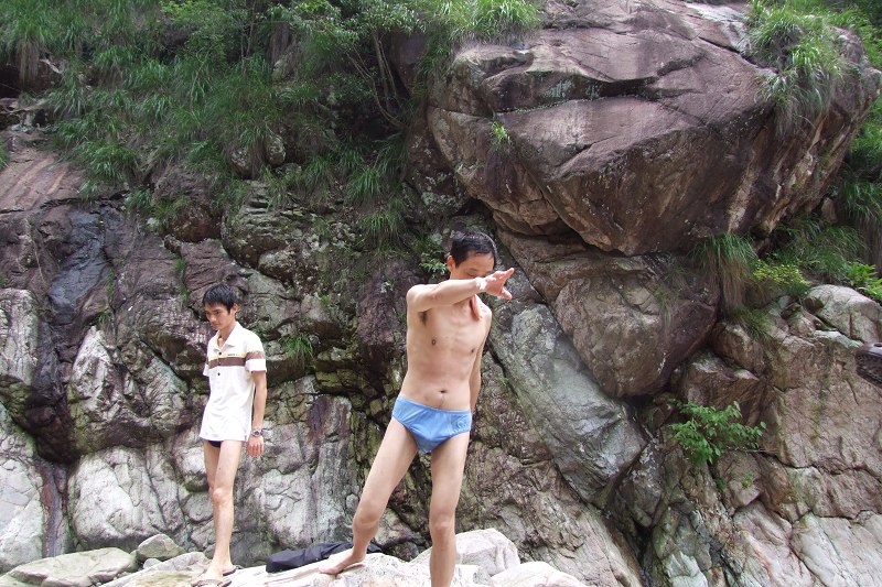 090613天台驴友俱乐部和乐清老狼户外俱乐部塔头寺联欢及螺溪钓艇徒步