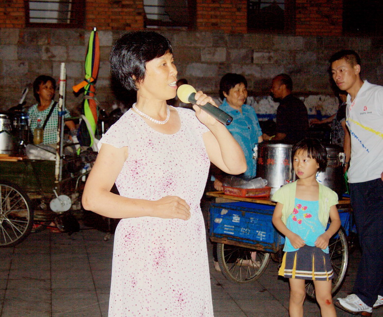 2009夏季戏迷活动密集开展