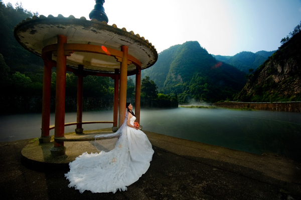 湖影夏季天姥山------沃州湖 婚纱照片欣赏