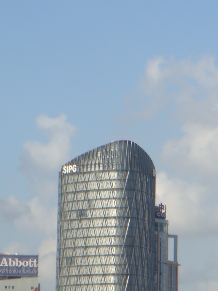 thumb012.jpg