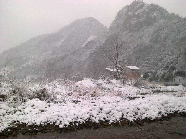 12月25日山区雪1